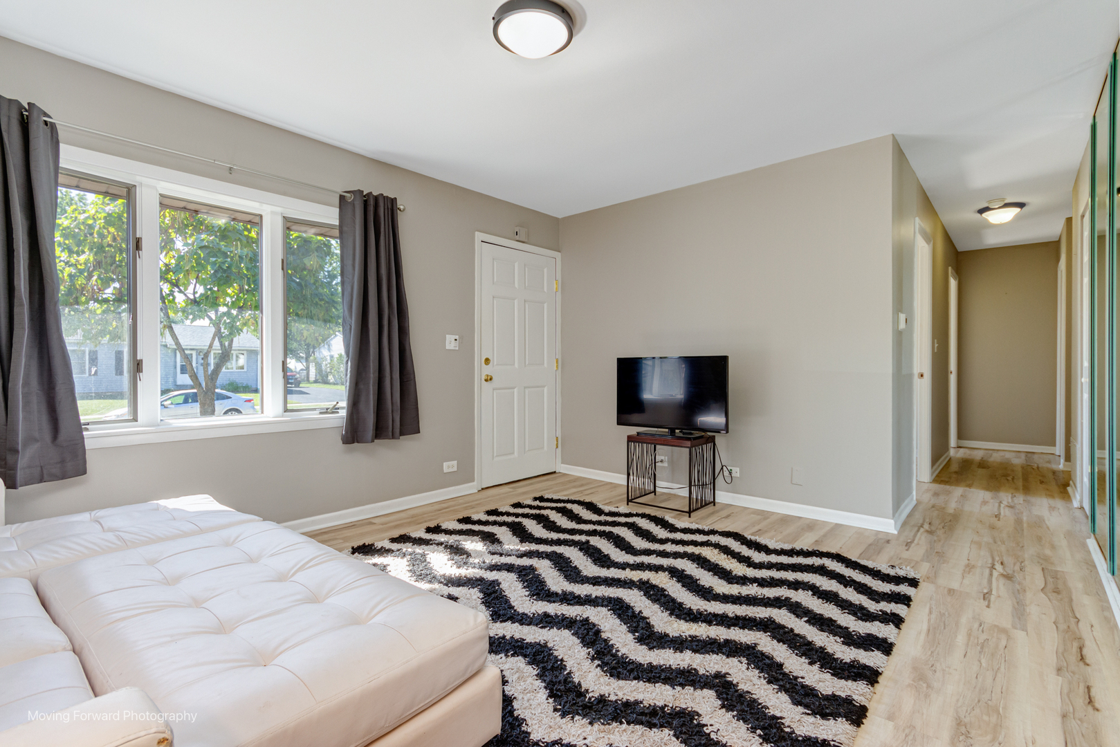 98 Glendale Road Buffalo Grove, IL 60089 - Photo 7 of 34 Gallery Image 7