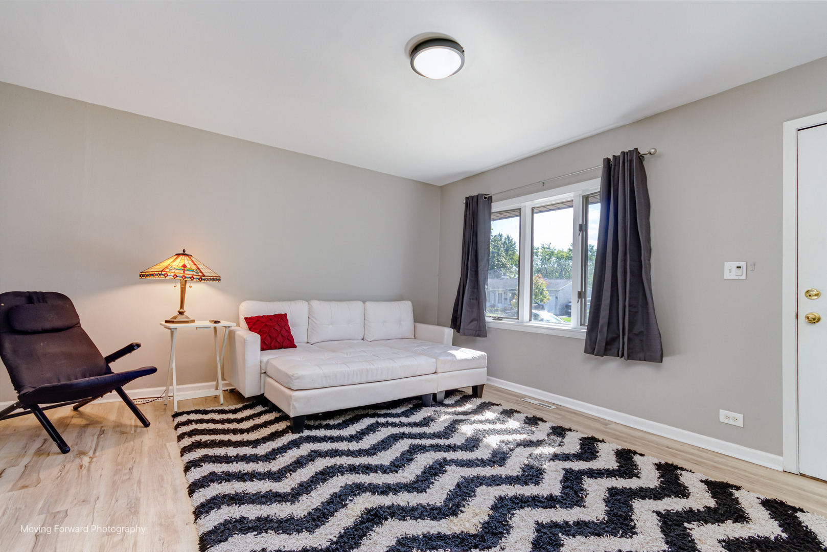 98 Glendale Road Buffalo Grove, IL 60089 - Photo 9 of 34 Gallery Image 9
