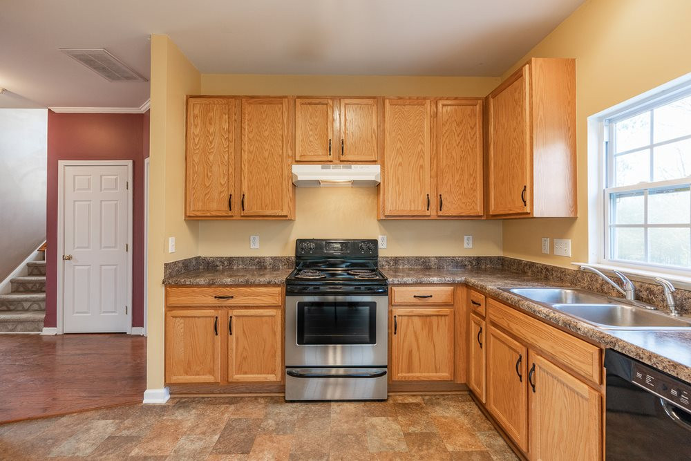 3205 Cotton Grove Run Raleigh, NC 27610 - Photo 8 of 30 Kitchen