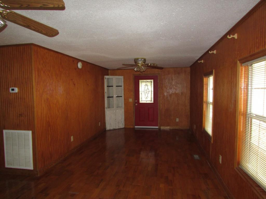 113 Bowman Road Unicoi, TN 37692 - Photo 8 of 16 Photo 8