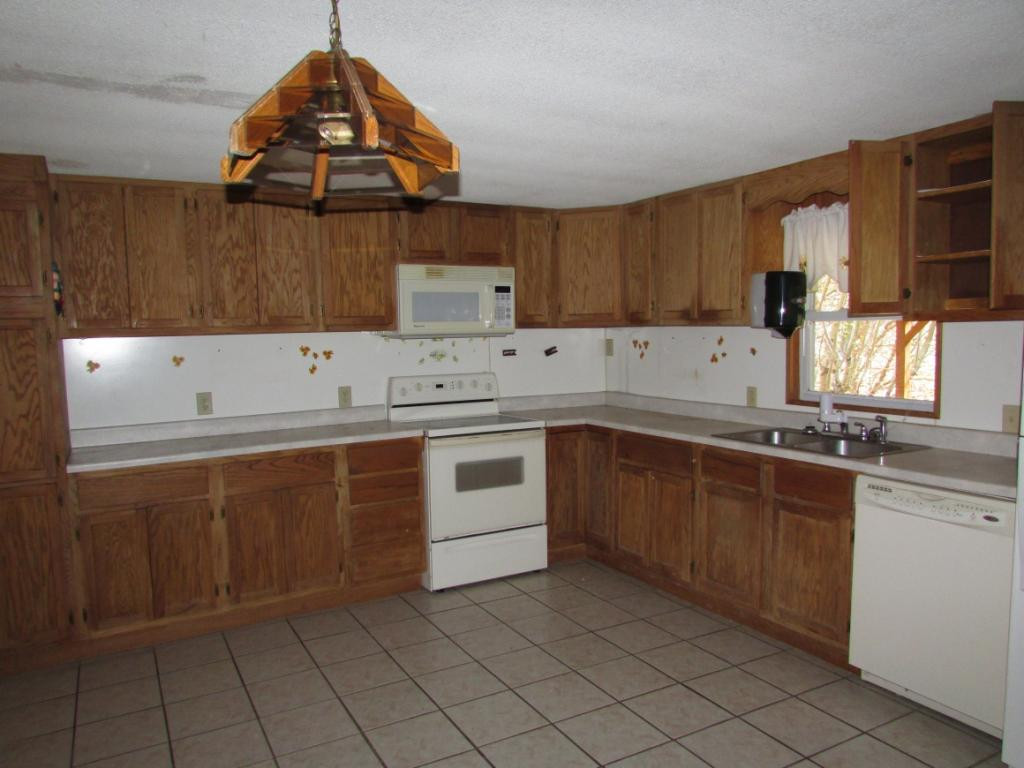 113 Bowman Road Unicoi, TN 37692 - Photo 9 of 16 Photo 9