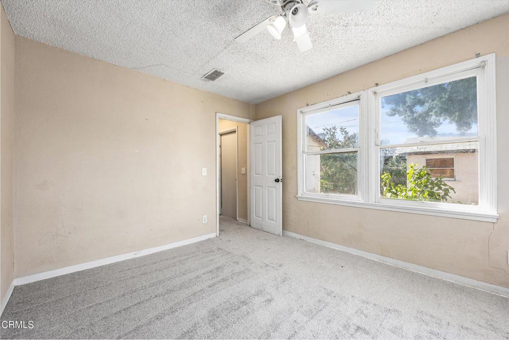 616 Ray Street Bakersfield, CA 93308 - Photo 18 of 38 20-Illuminate Photography - 616 Ray St -