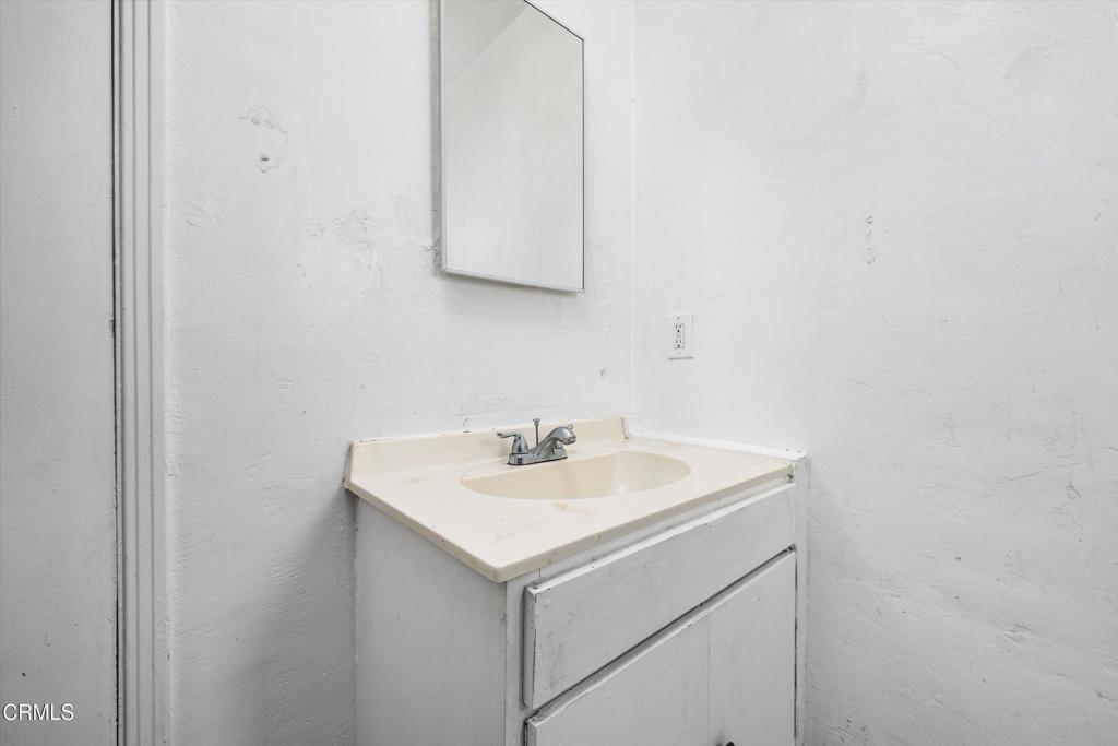 616 Ray Street Bakersfield, CA 93308 - Photo 19 of 38 22-Illuminate Photography - 616 Ray St -