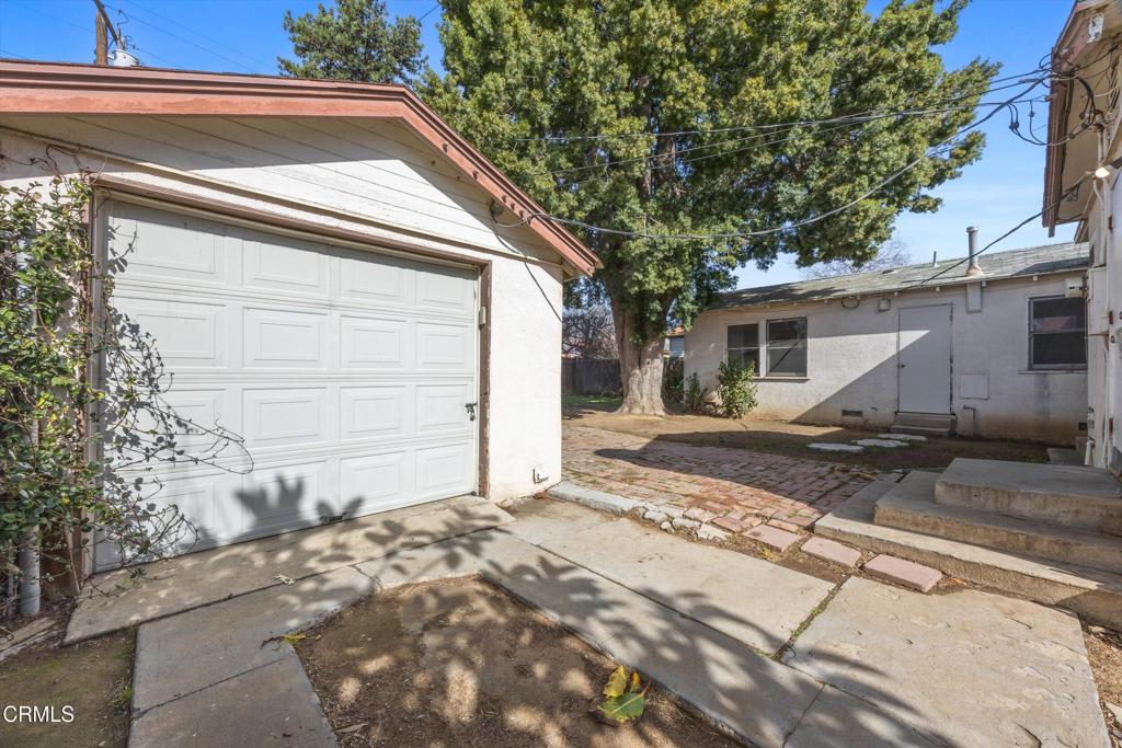 616 Ray Street Bakersfield, CA 93308 - Photo 35 of 38 33-Illuminate Photography - 616 Ray St -