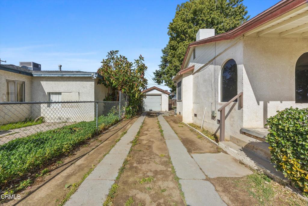 616 Ray Street Bakersfield, CA 93308 - Photo 36 of 38 40-Illuminate Photography - 616 Ray St -