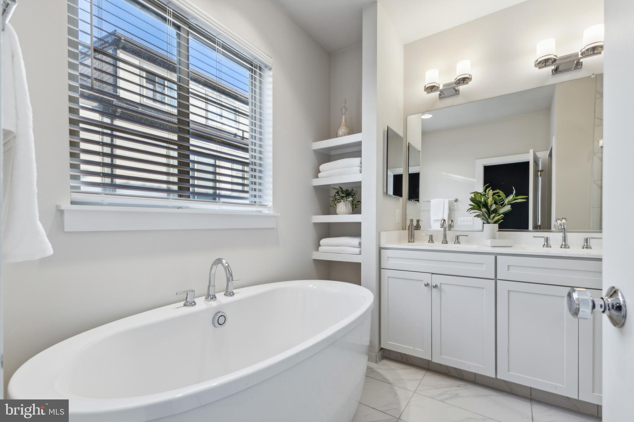 2883 Lowen Valley Road Alexandria, VA 22303 - Photo 14 of 39 Gallery Image 14