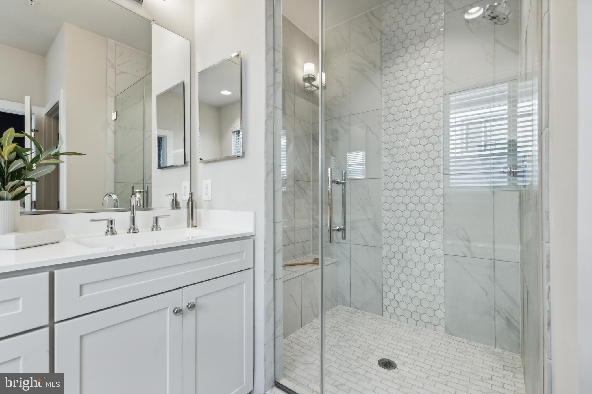 2883 Lowen Valley Road Alexandria, VA 22303 - Photo 15 of 39 Gallery Image 15