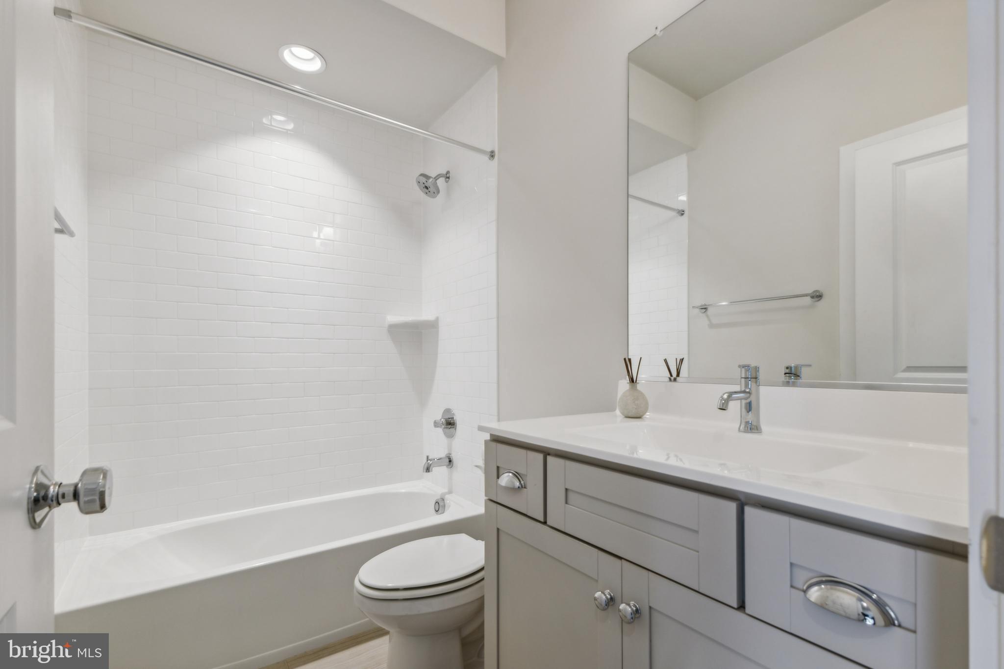 2883 Lowen Valley Road Alexandria, VA 22303 - Photo 18 of 39 Gallery Image 18