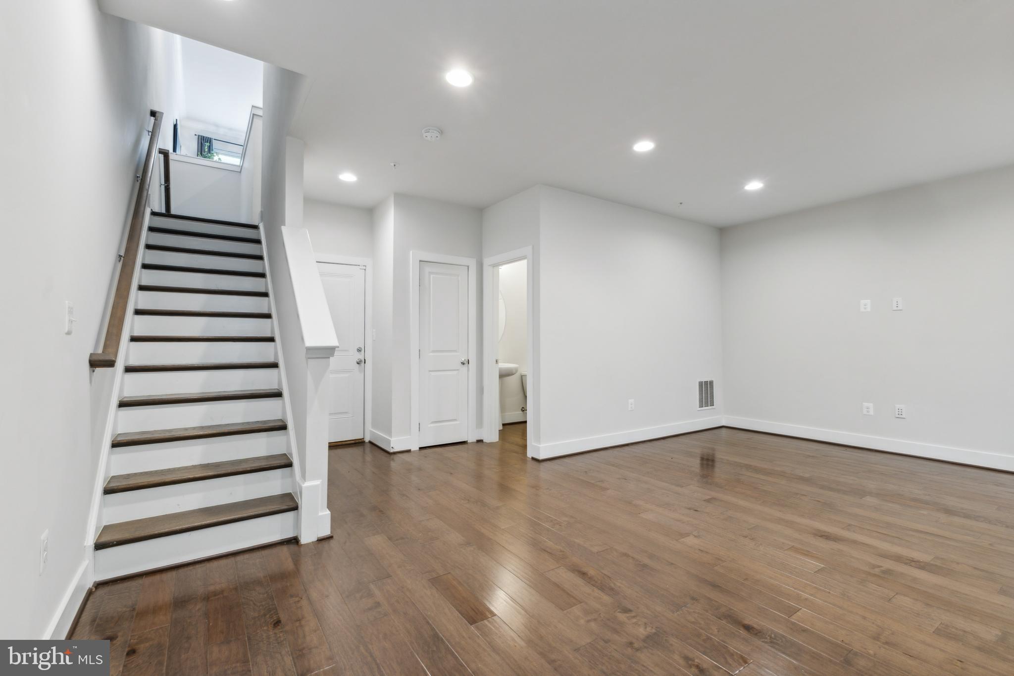 2883 Lowen Valley Road Alexandria, VA 22303 - Photo 23 of 39 Gallery Image 23