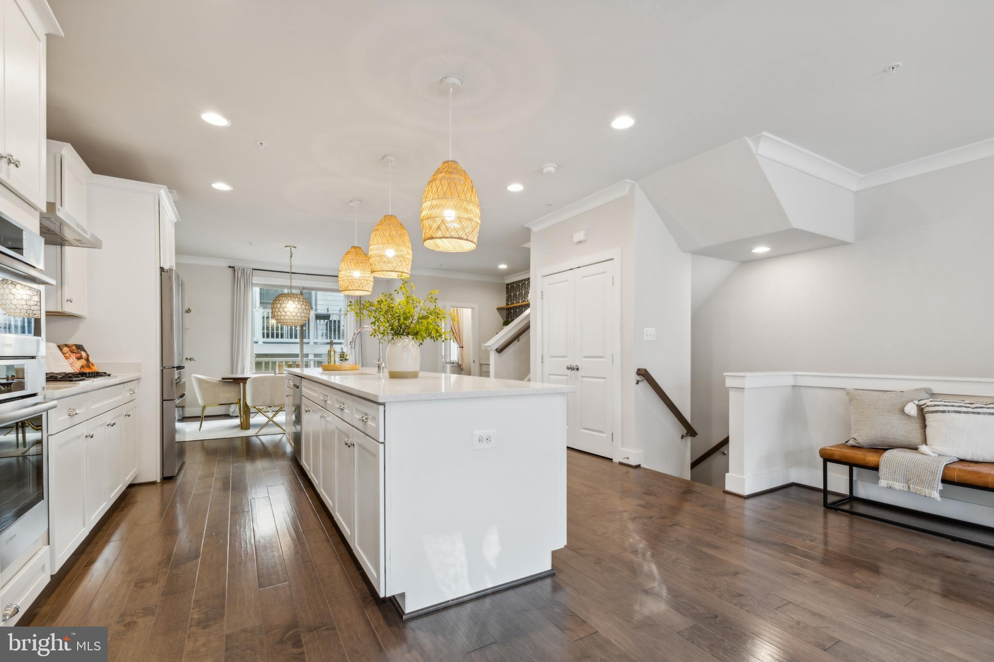 2883 Lowen Valley Road Alexandria, VA 22303 - Photo 5 of 39 Gallery Image 5