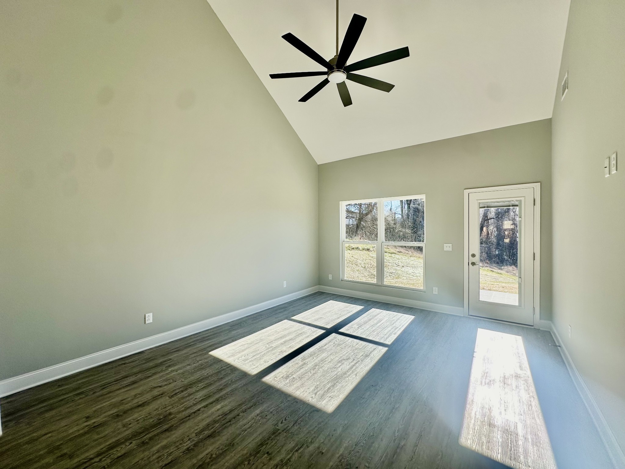 413 Old Morrison Road McMinnville, TN 37110 - Photo 7 of 19 Gallery Image 7
