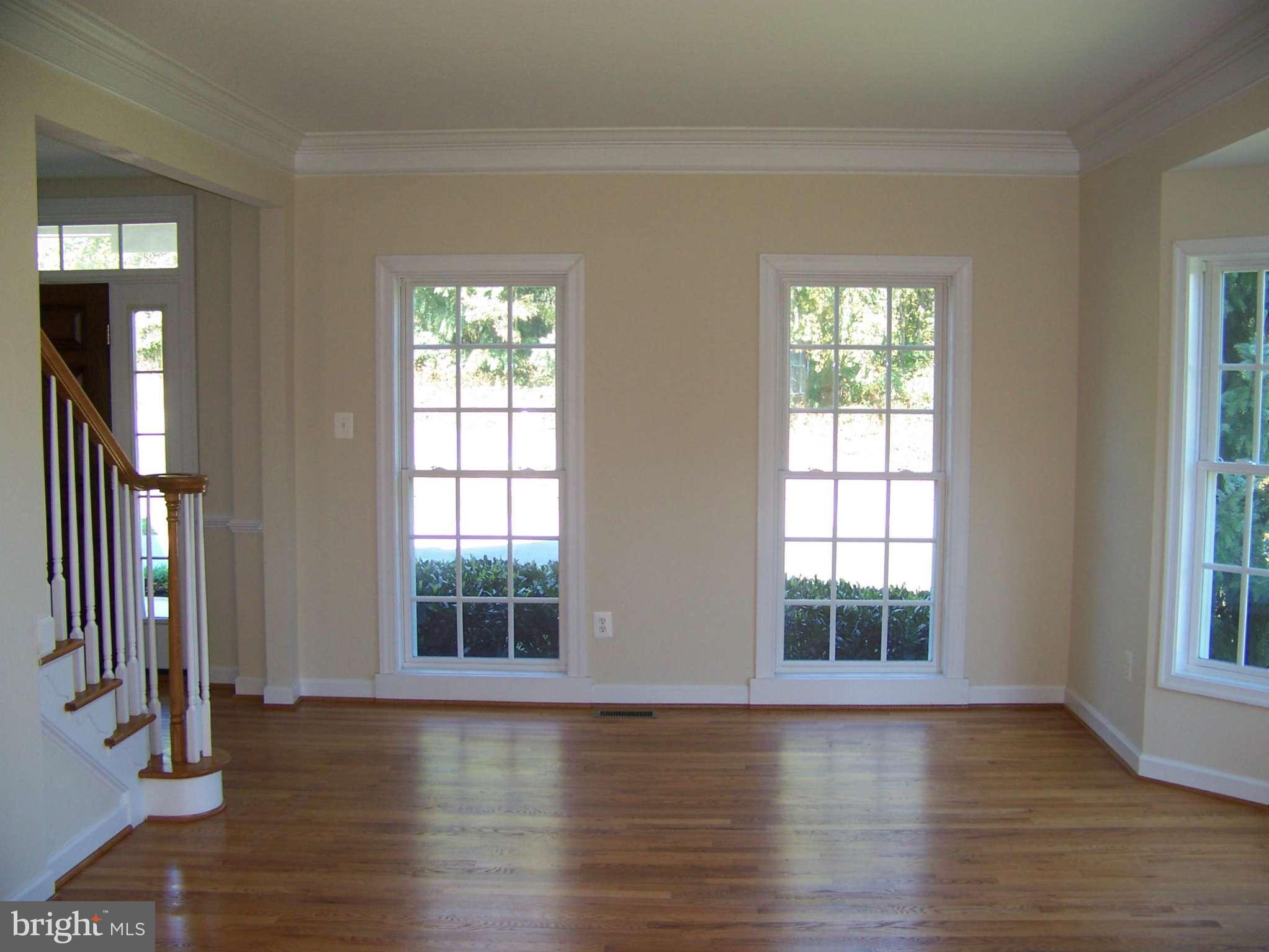 6837 Crickenberger Road New Market, MD 21774 - Photo 4 of 30 Living Room