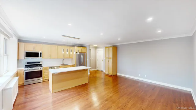 $407,000 | 1133 Midland Avenue, Unit 3L, Bronxville, NY 10708