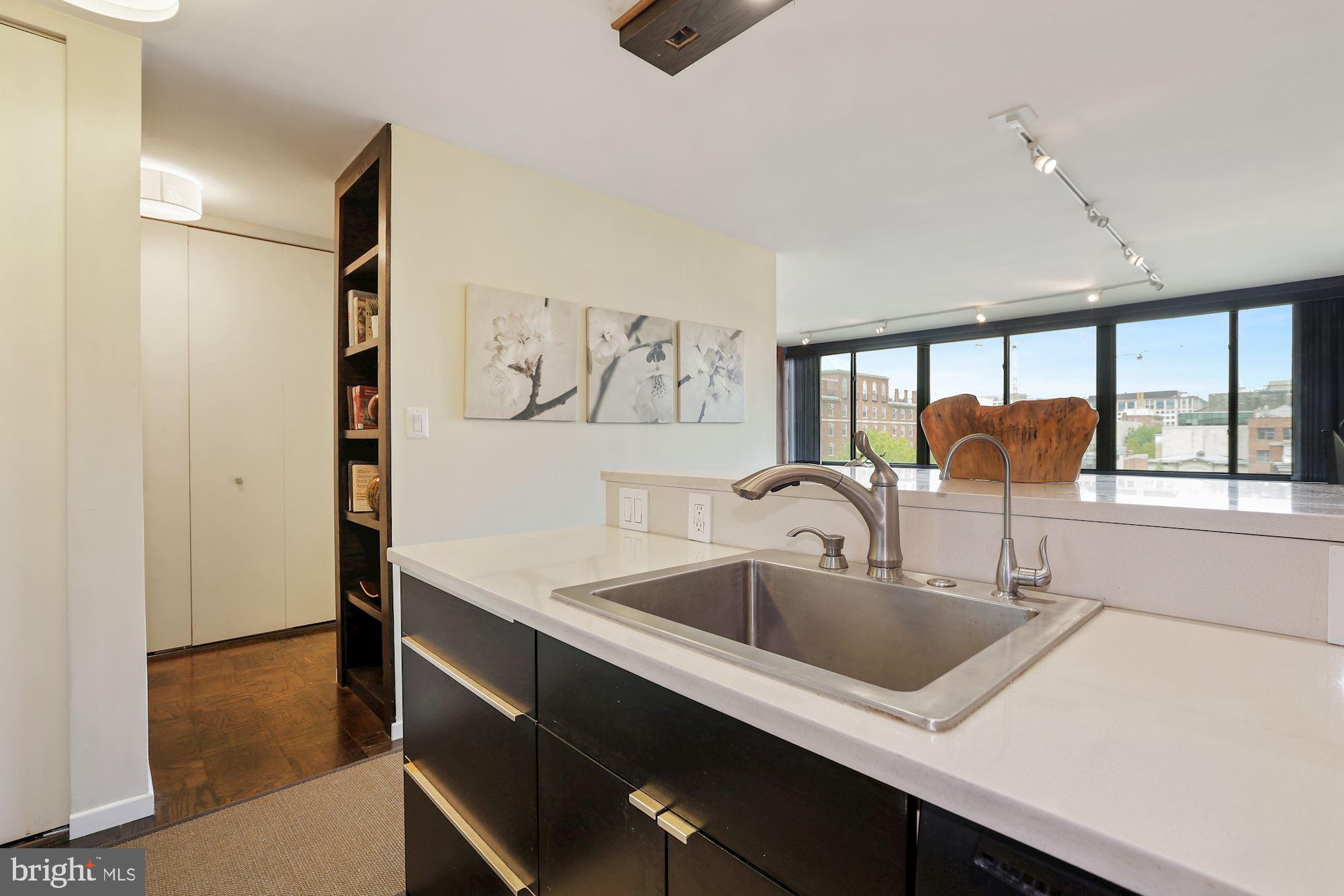 2030 F Street Northwest, Unit 606 Washington, DC 20006 - Photo 14 of 33 Kitchen