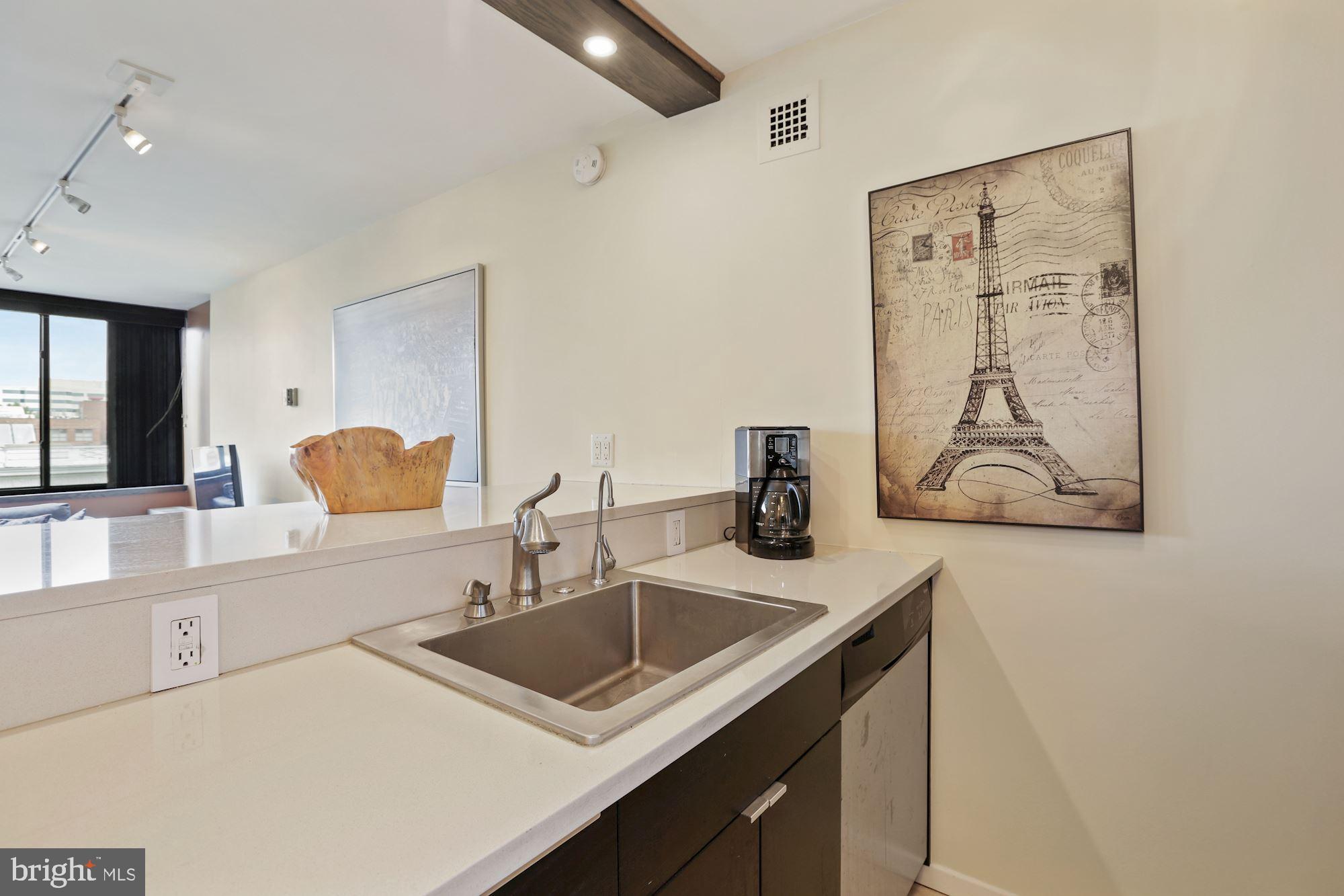 2030 F Street Northwest, Unit 606 Washington, DC 20006 - Photo 16 of 33 Kitchen