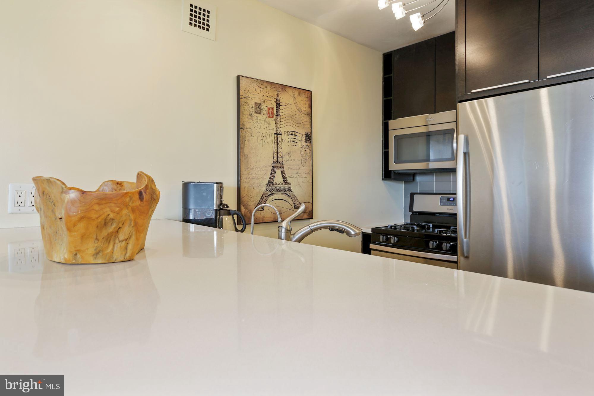 2030 F Street Northwest, Unit 606 Washington, DC 20006 - Photo 17 of 33 Living Area