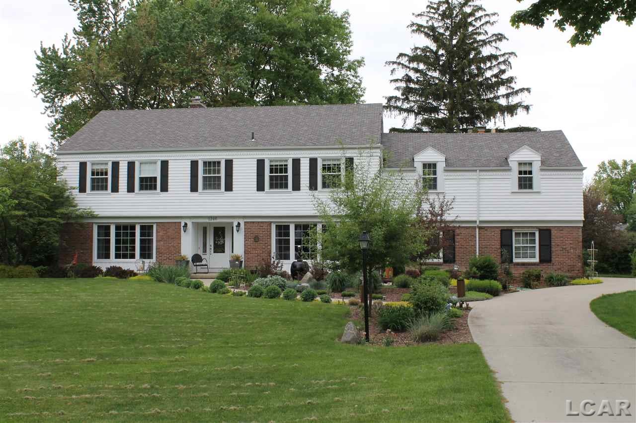 1246 East Oregon Road Adrian, MI 49221 - Photo 2 of 46