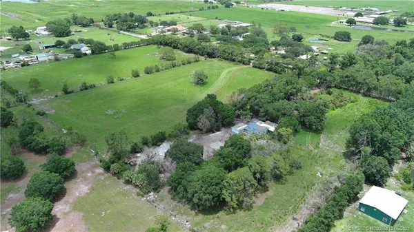 $879,000 | 3300 Southwest Dunklin Avenue, Okeechobee, FL 34974