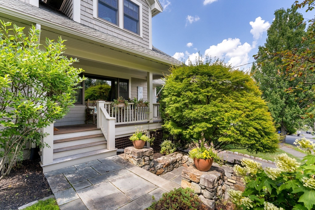 15 College Avenue Arlington, MA 02474 - Photo 2 of 41