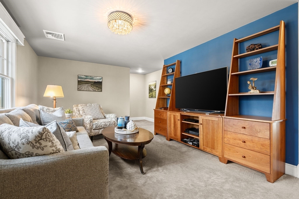 15 College Avenue Arlington, MA 02474 - Photo 21 of 41