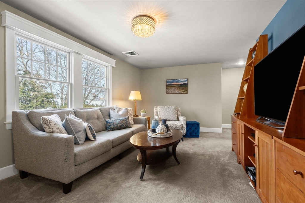 15 College Avenue Arlington, MA 02474 - Photo 22 of 41