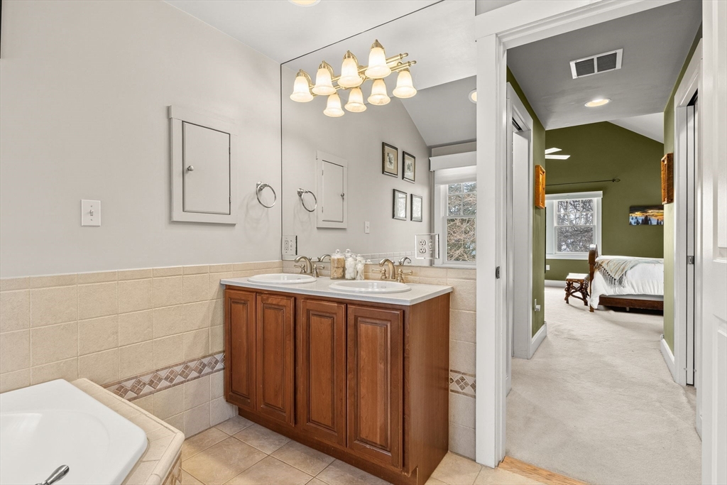 15 College Avenue Arlington, MA 02474 - Photo 28 of 41