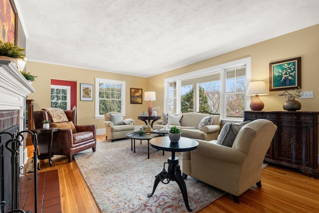 15 College Avenue Arlington, MA 02474 - Photo 5 of 41