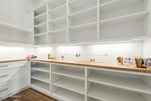 $5,750 | 109 Trailing Oaks Drive, Youngsville, LA 70592