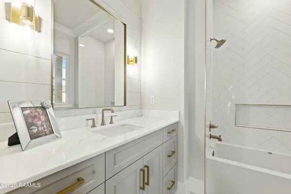 $5,750 | 109 Trailing Oaks Drive, Youngsville, LA 70592