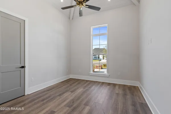 $5,750 | 109 Trailing Oaks Drive, Youngsville, LA 70592