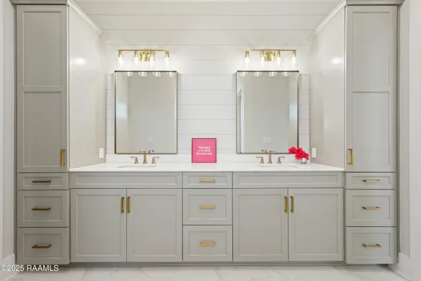 $5,750 | 109 Trailing Oaks Drive, Youngsville, LA 70592