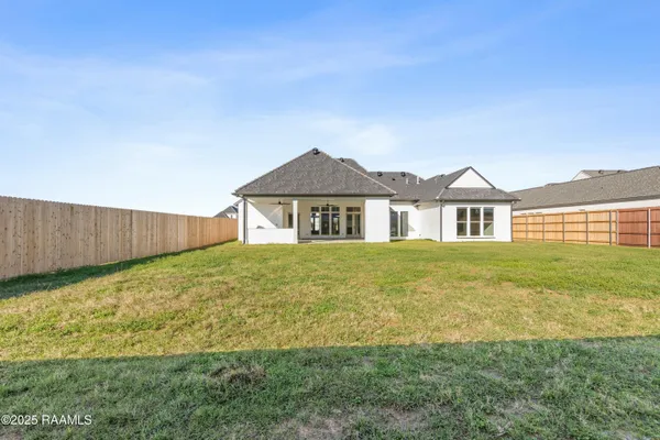 $5,750 | 109 Trailing Oaks Drive, Youngsville, LA 70592