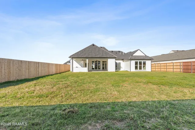 $5,750 | 109 Trailing Oaks Drive, Youngsville, LA 70592