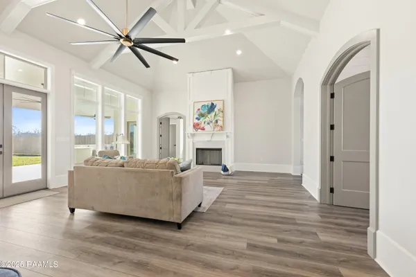 $5,750 | 109 Trailing Oaks Drive, Youngsville, LA 70592