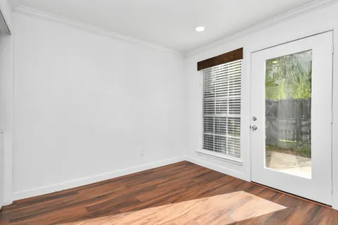 $160,000 | 2002 Gentryside Drive, Unit 113, Houston, TX 77077