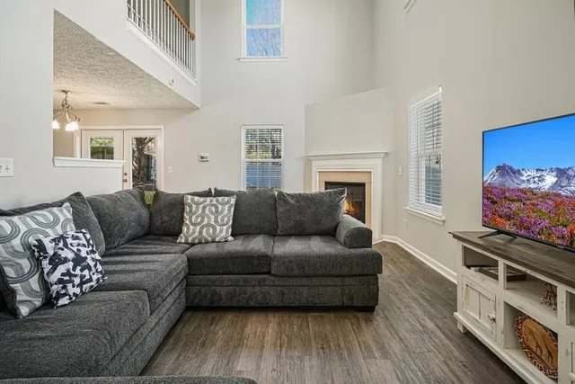 $330,000 | 190 Ilex Drive, Canton, GA 30114