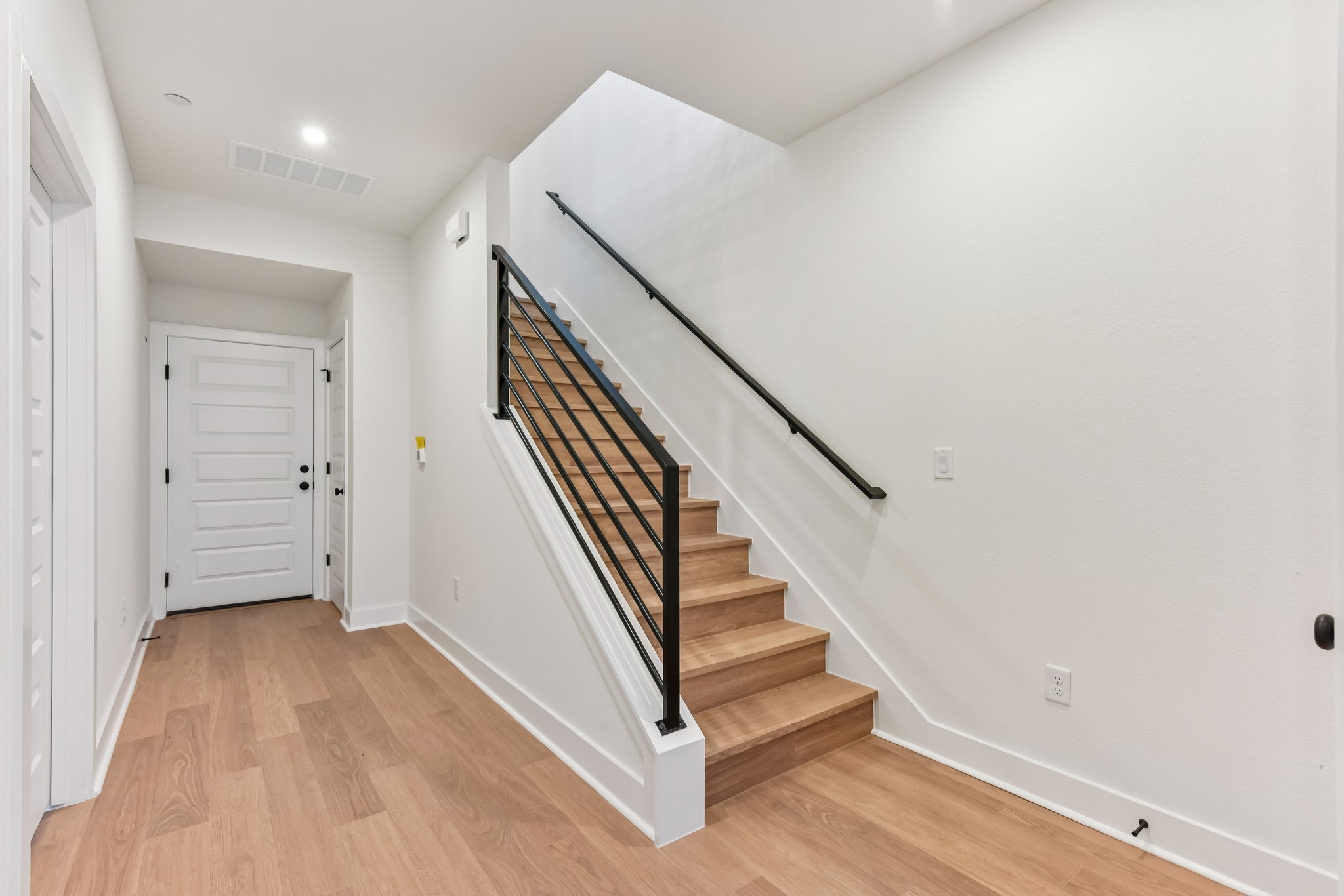 200 West 56th Street, Unit 2102 Austin, TX 78751 - Photo 3 of 40