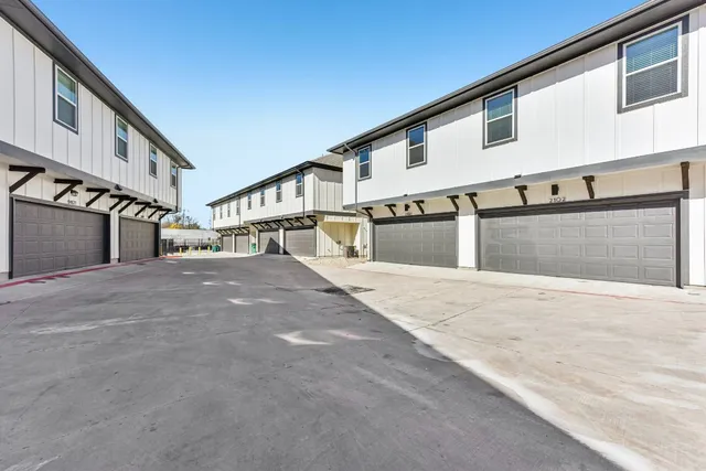 $524,999 | 200 West 56th Street, Unit 2102, Austin, TX 78751