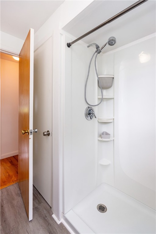 14 Viceroy Road Warwick, RI 02886 - Photo 8 of 40 Full Bath