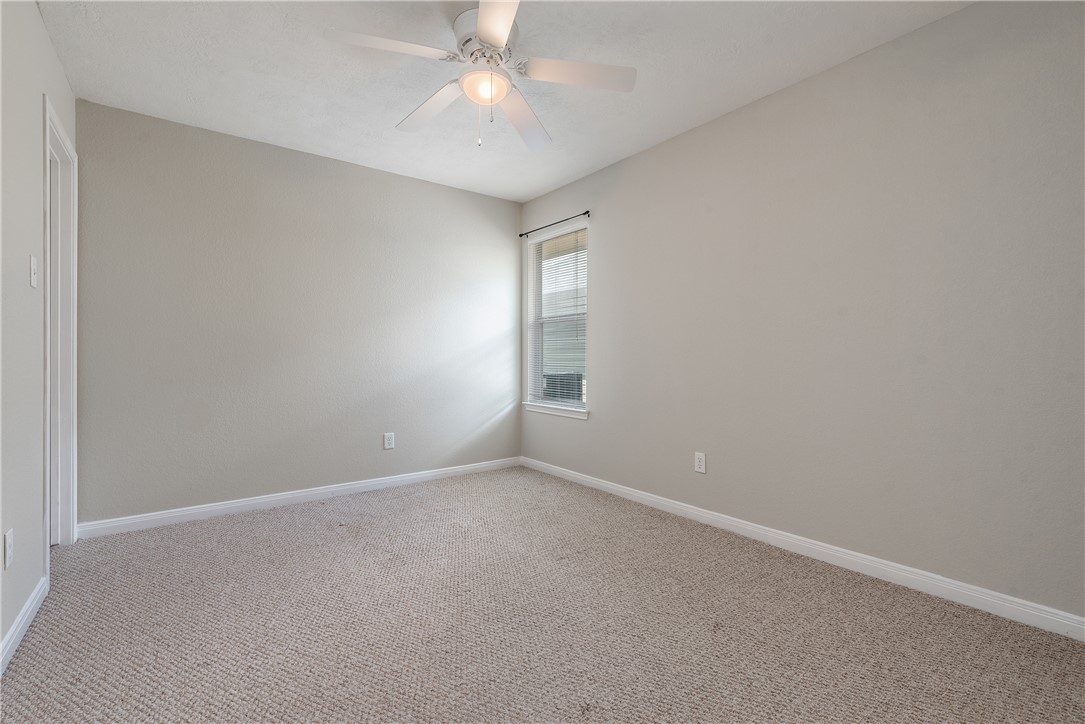 1033 Fallbrook Loop College Station, TX 77845 - Photo 9 of 16