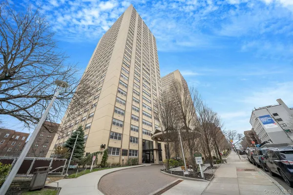 $549,000 | 102-30 66th Road, Unit 21H | Birchwood Towers