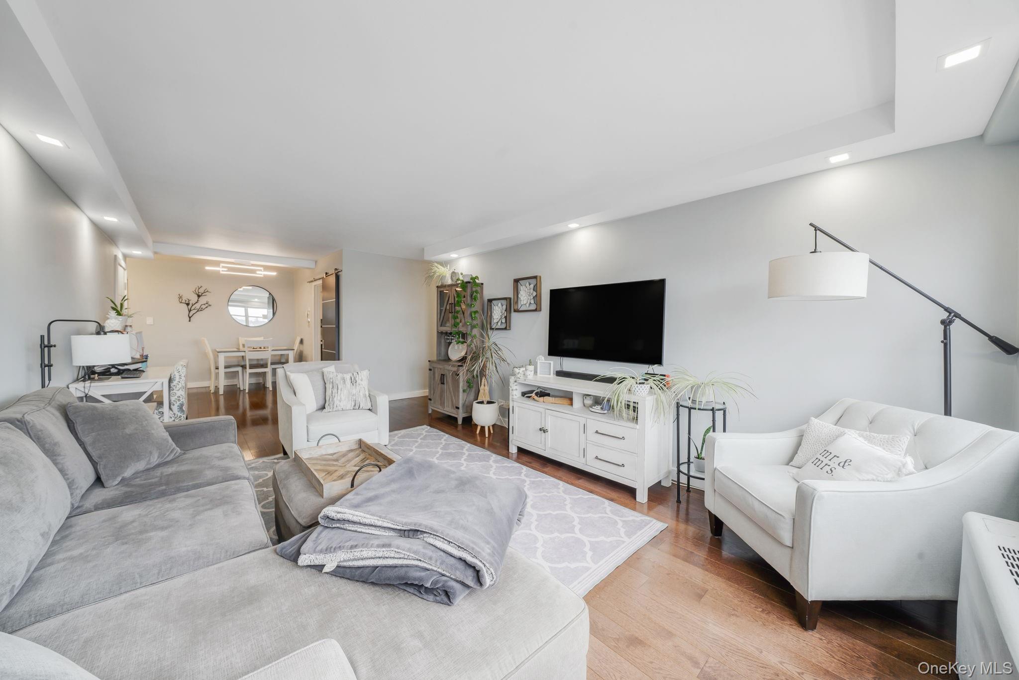 102-30 66th Road, Unit 21H Queens, NY 11375 - Photo 11 of 21