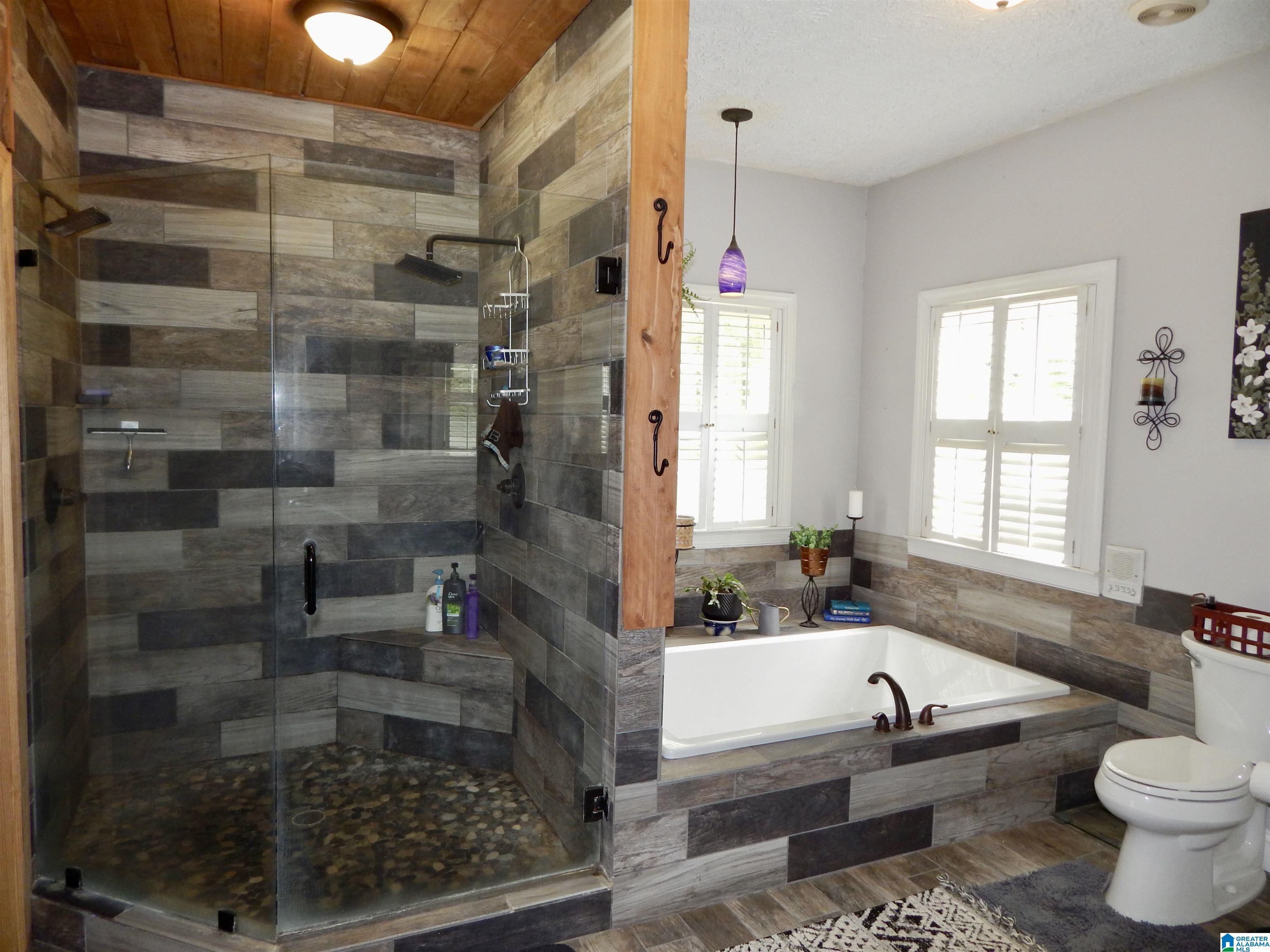 284 Jones Road Anniston, AL 36207 - Photo 17 of 56