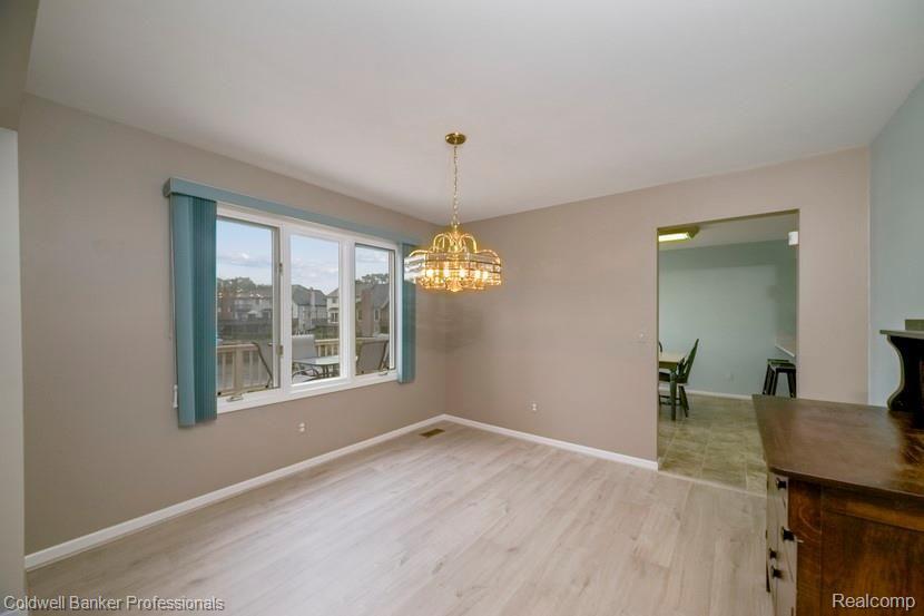 2211 South Shore Court Rochester Hills, MI 48307 - Photo 8 of 48