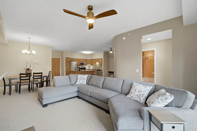 $355,000 | 1479 North Milwaukee Avenue, Unit 312, Libertyville, IL 60048