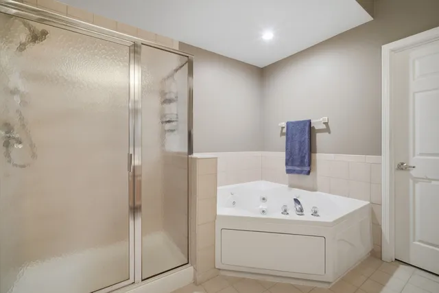 $355,000 | 1479 North Milwaukee Avenue, Unit 312, Libertyville, IL 60048