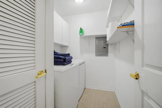 $355,000 | 1479 North Milwaukee Avenue, Unit 312, Libertyville, IL 60048