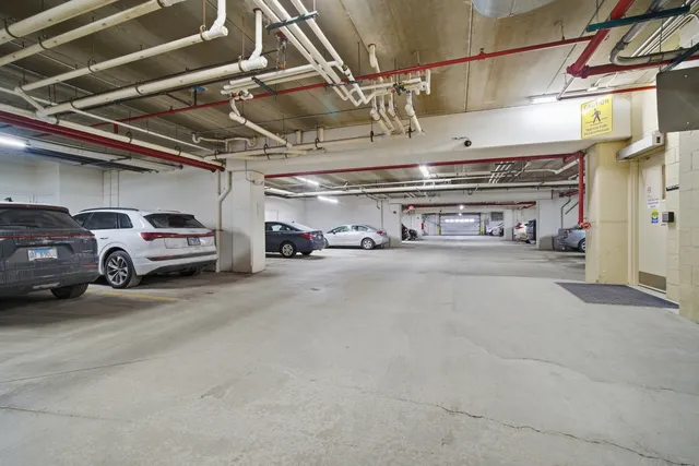 $355,000 | 1479 North Milwaukee Avenue, Unit 312, Libertyville, IL 60048