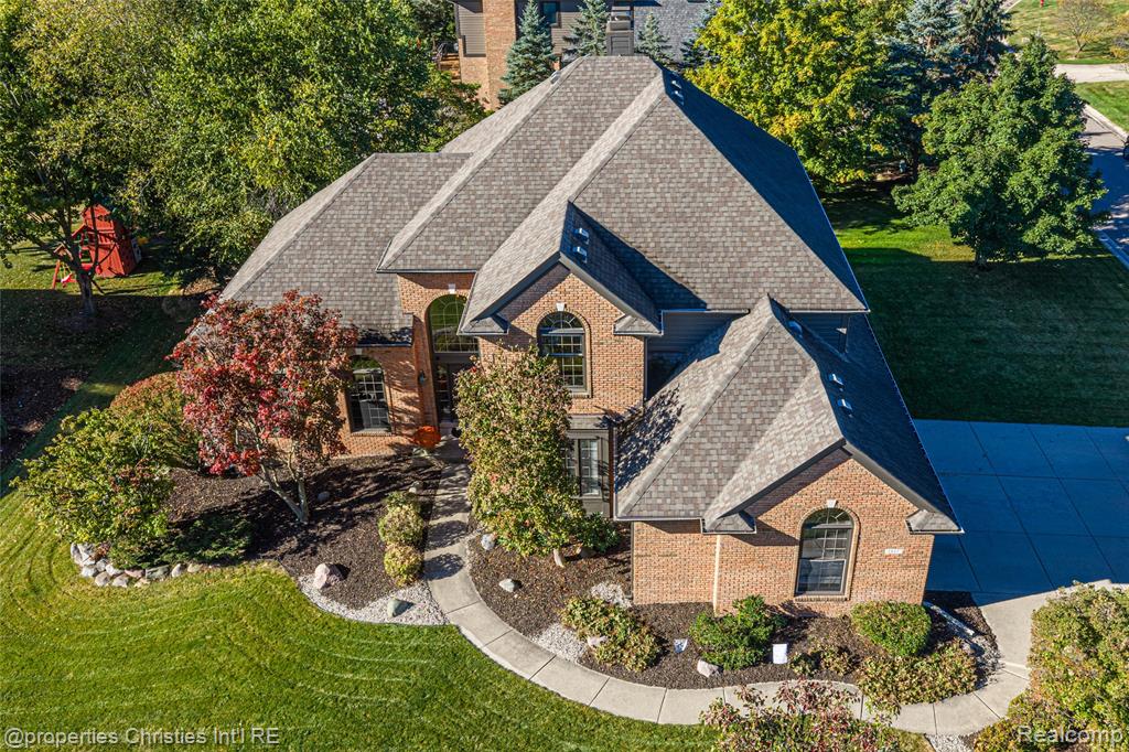 1811 Blue Grass Drive Rochester, MI 48306 - Photo 2 of 39