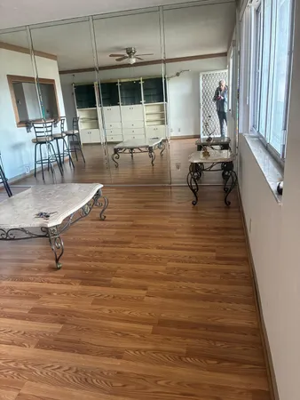 $1,500 | 700 Village Green Court, Unit 306, Palm Springs, FL 33461